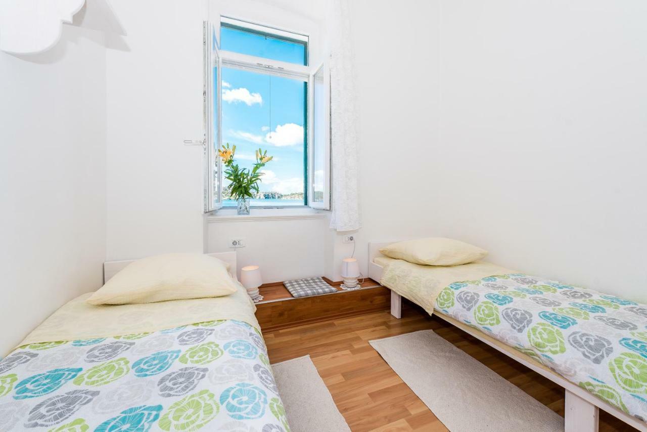Apartmani Rina Sibenik Exterior photo