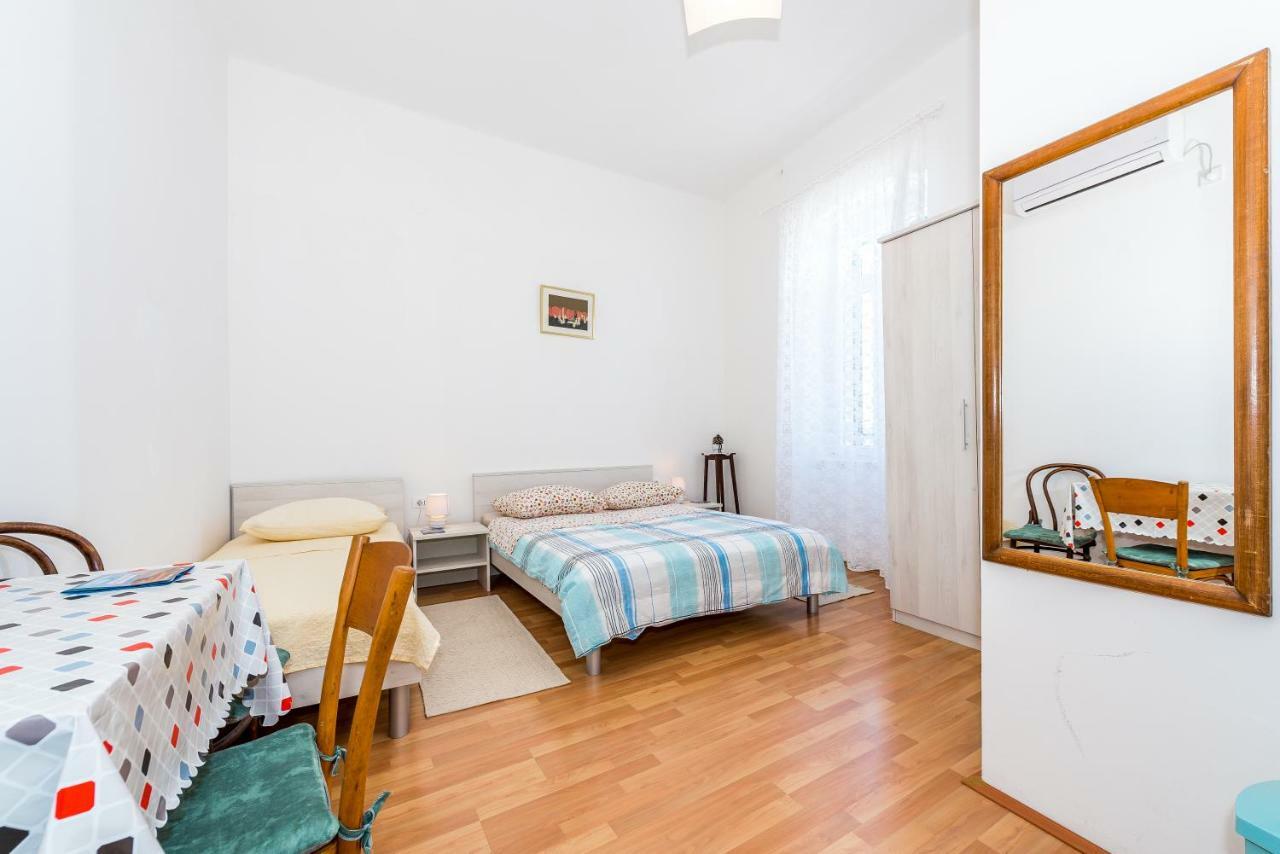 Apartmani Rina Sibenik Exterior photo