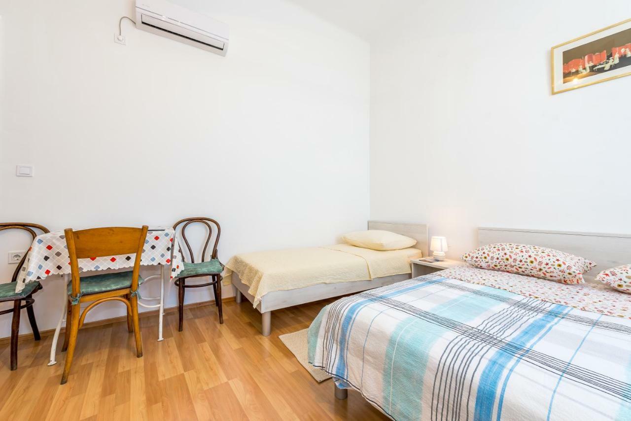 Apartmani Rina Sibenik Exterior photo